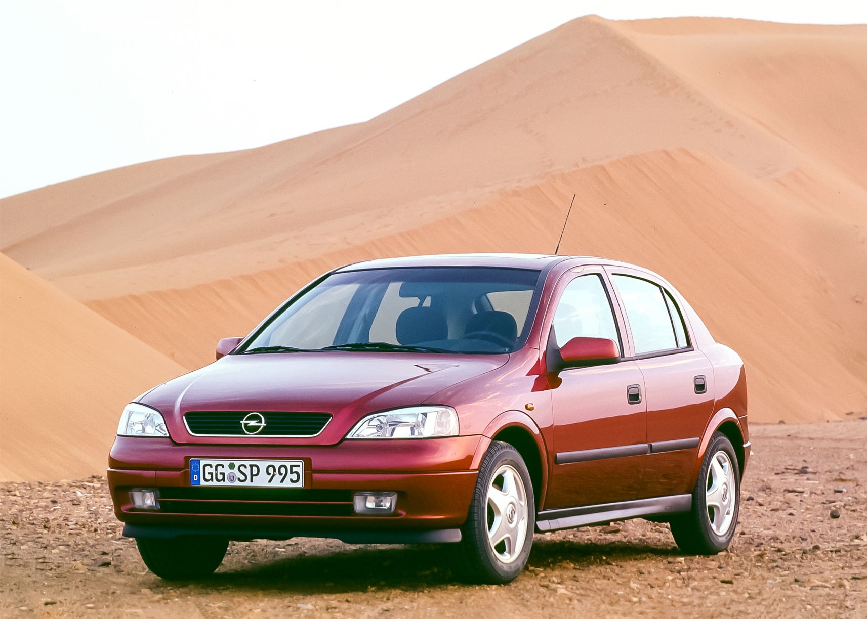 Opel Astra faz 30 anos: ‘bestseller’ entre os modelos compactos e embaixador da mudança 17