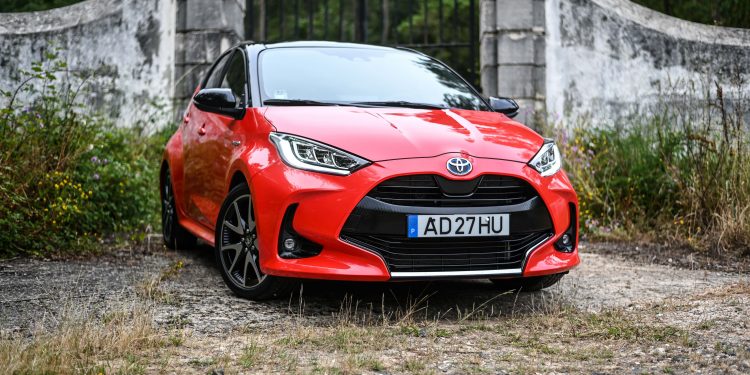 TOYOTA YARIS PREMIER EDITION 1.5 Hybrid: Um híbrido com alma! 50