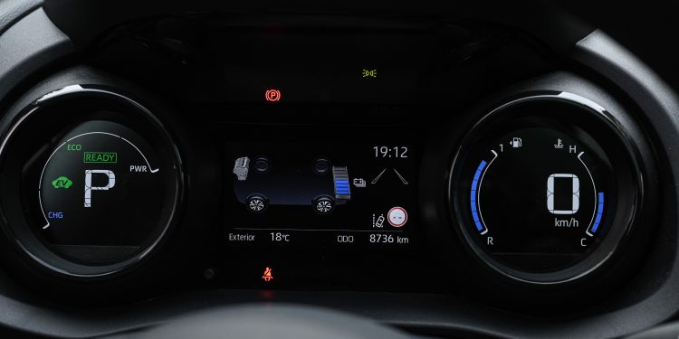 TOYOTA YARIS PREMIER EDITION 1.5 Hybrid: Um híbrido com alma! 42