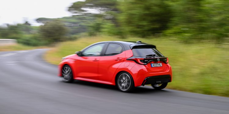 TOYOTA YARIS PREMIER EDITION 1.5 Hybrid: Um híbrido com alma! 36