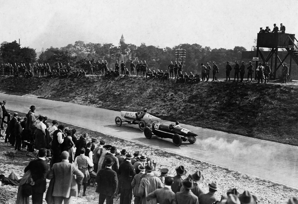 Há 100 anos: Opel vence corrida inaugural de Avus 13