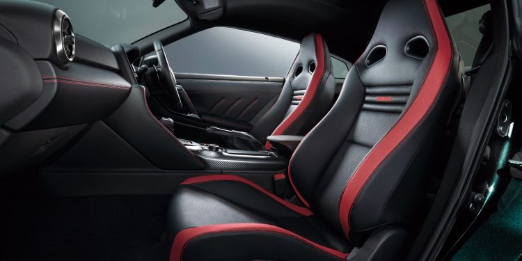 Novas versões do Nissan GT-R reveladas no Japão!(vídeo) 36