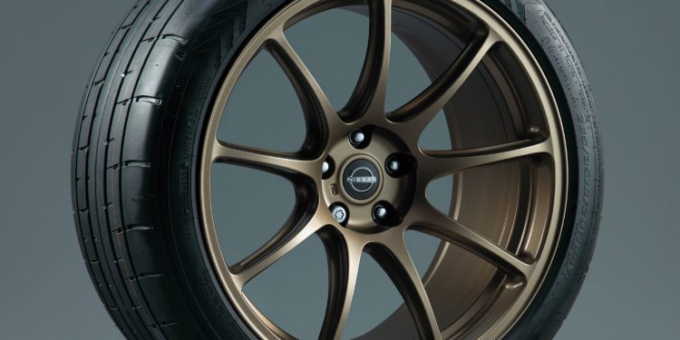 Novas versões do Nissan GT-R reveladas no Japão!(vídeo) 32