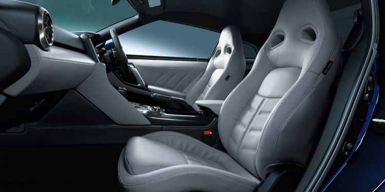 Novas versões do Nissan GT-R reveladas no Japão!(vídeo) 23