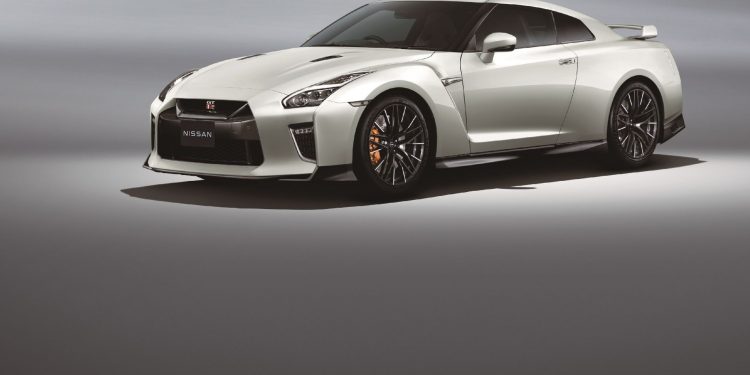 Novas versões do Nissan GT-R reveladas no Japão!(vídeo) 16