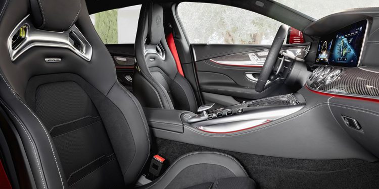 Lançamento mundial do primeiro híbrido desportivo da Mercedes-AMG 20