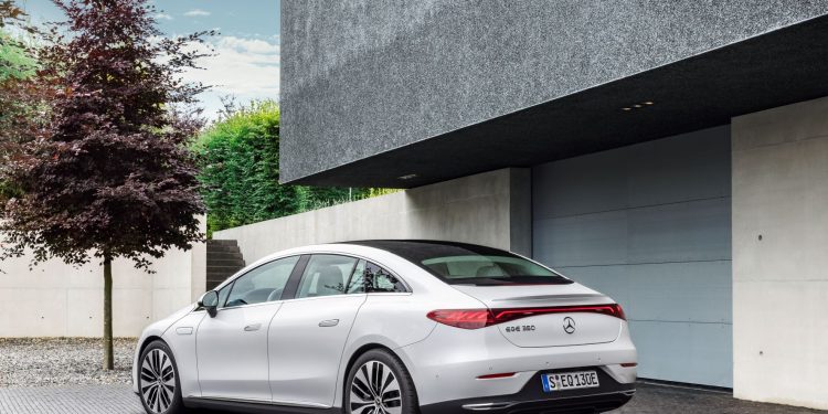 Preços indicativos de comercialização do novo EQE 350+ e Mercedes-AMG EQE 43 4MATIC 15