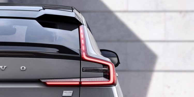 Novo Volvo C40 Recharge já está disponível em Portugal (vídeo) 16