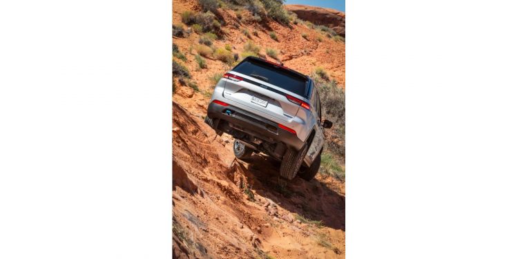 Novo Jeep Grand Cherokee de 2022, o mais tecnologicamente avançado, com melhor capacidade 4x4 e mais luxuoso 31