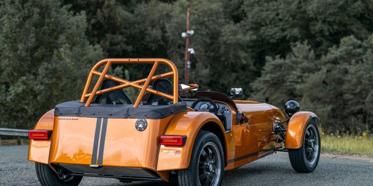 Caterham constrói Seven 170 a 137 metros de altitude! 24