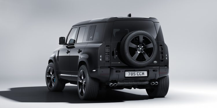Land Rover revela Defender V8 Bond Edition limitado a 300 unidades! 19