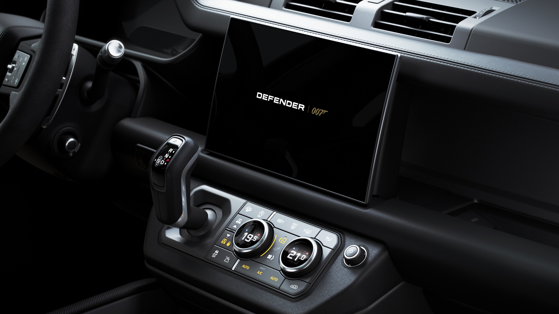 Land Rover revela Defender V8 Bond Edition limitado a 300 unidades! 16