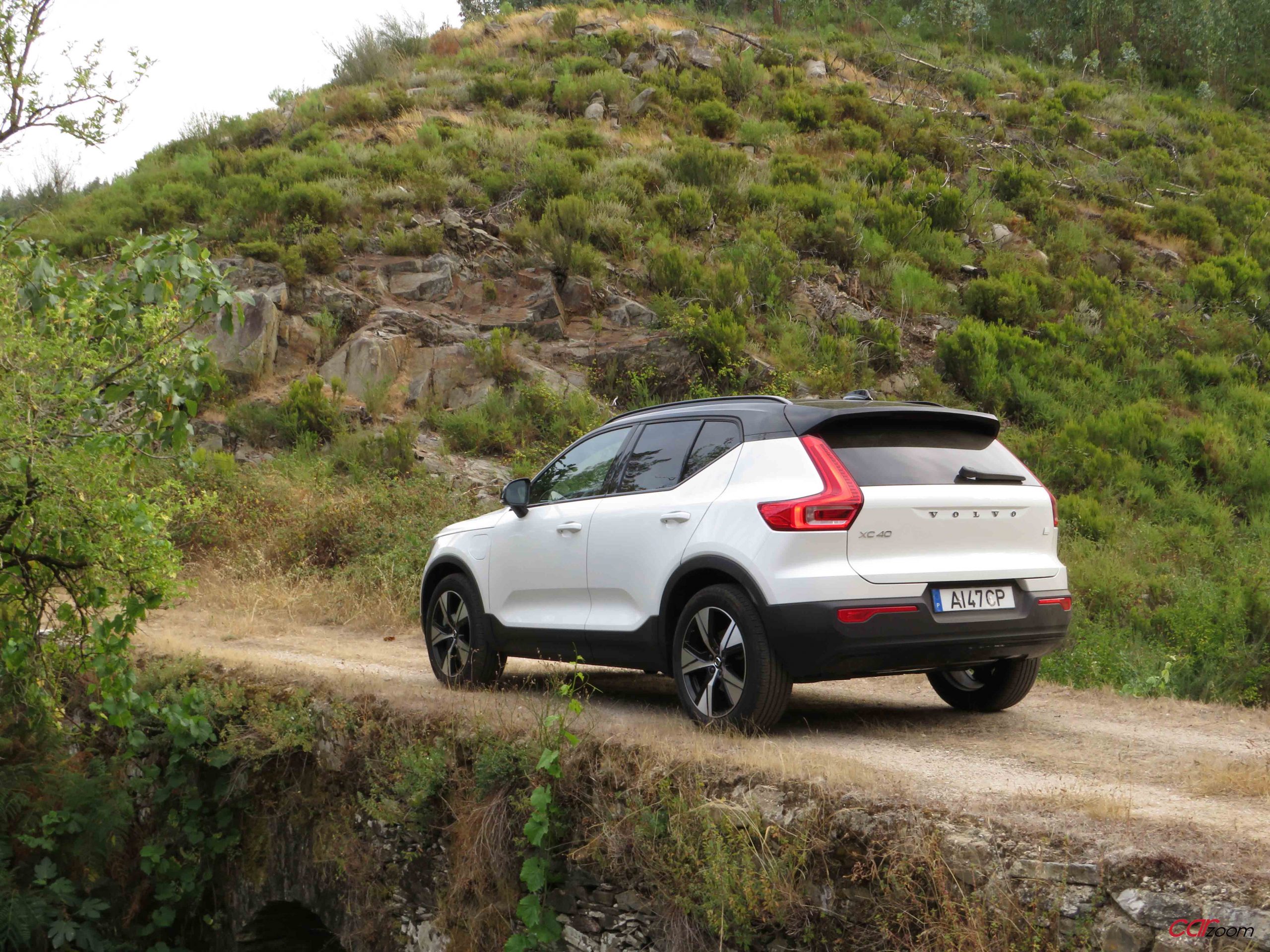 VOLVO XC40 T4 RECHARGE R-DESIGN: Ideal para cada ocasião! 22