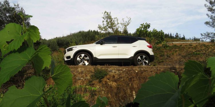 VOLVO XC40 T4 RECHARGE R-DESIGN: Ideal para cada ocasião! 46