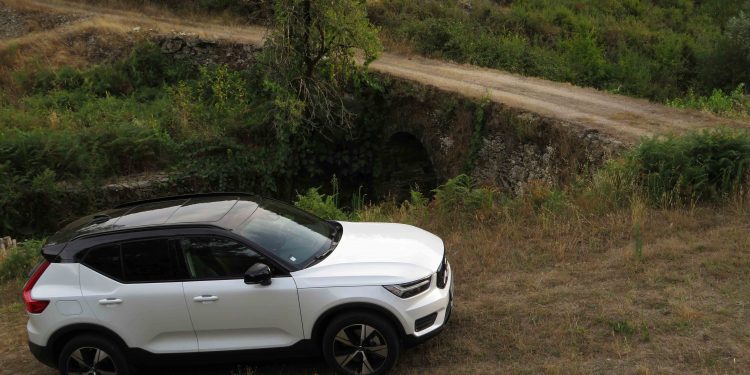 VOLVO XC40 T4 RECHARGE R-DESIGN: Ideal para cada ocasião! 53