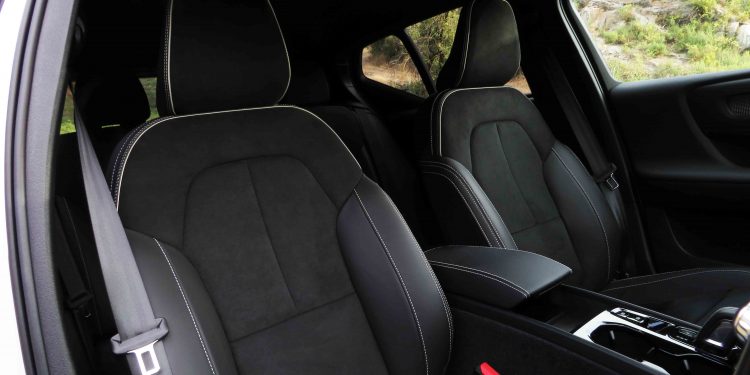 VOLVO XC40 T4 RECHARGE R-DESIGN: Ideal para cada ocasião! 32