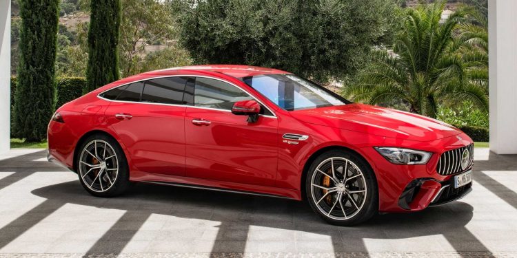 Lançamento mundial do primeiro híbrido desportivo da Mercedes-AMG 21