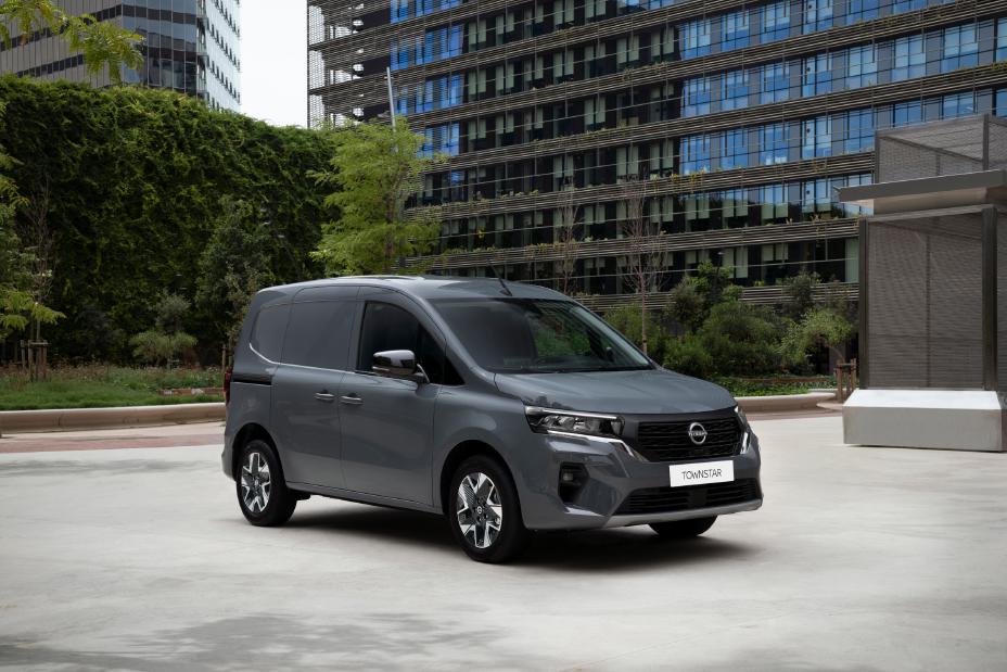 Nissan revela a nova Townstar, uma estrela no mercado de VCLs 16