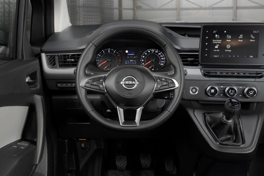 Nissan revela a nova Townstar, uma estrela no mercado de VCLs 14