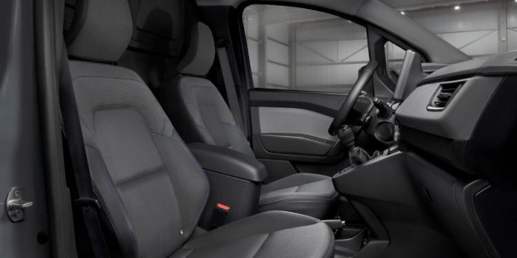 Nissan revela a nova Townstar, uma estrela no mercado de VCLs 18