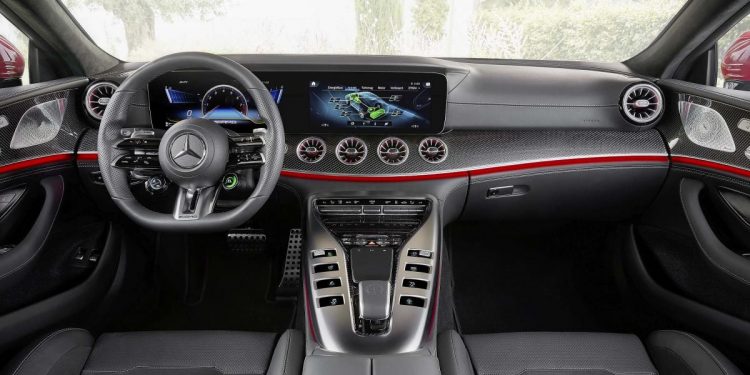 Lançamento mundial do primeiro híbrido desportivo da Mercedes-AMG 28