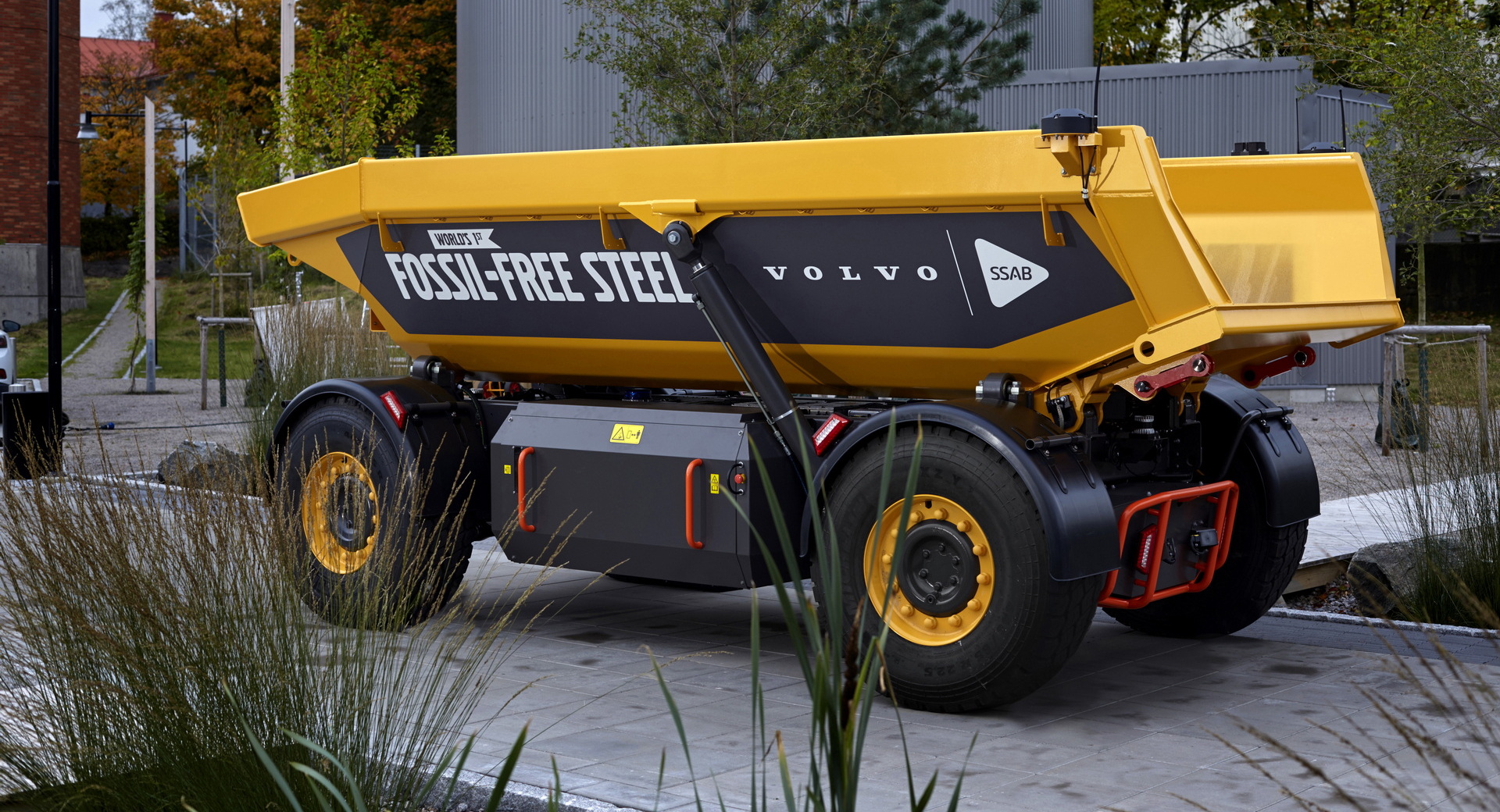 Esta carruagem da Volvo é o primeiro veículo em "metal limpo"! 16
