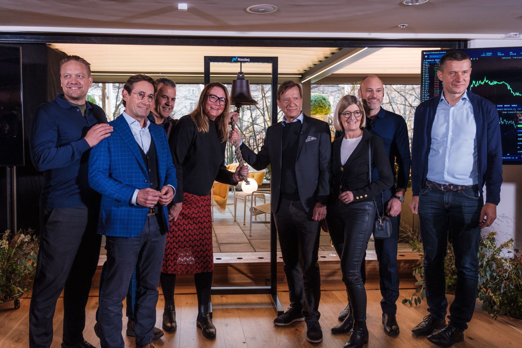 Volvo Cars celebra entrada na bolsa de Estocolmo 14