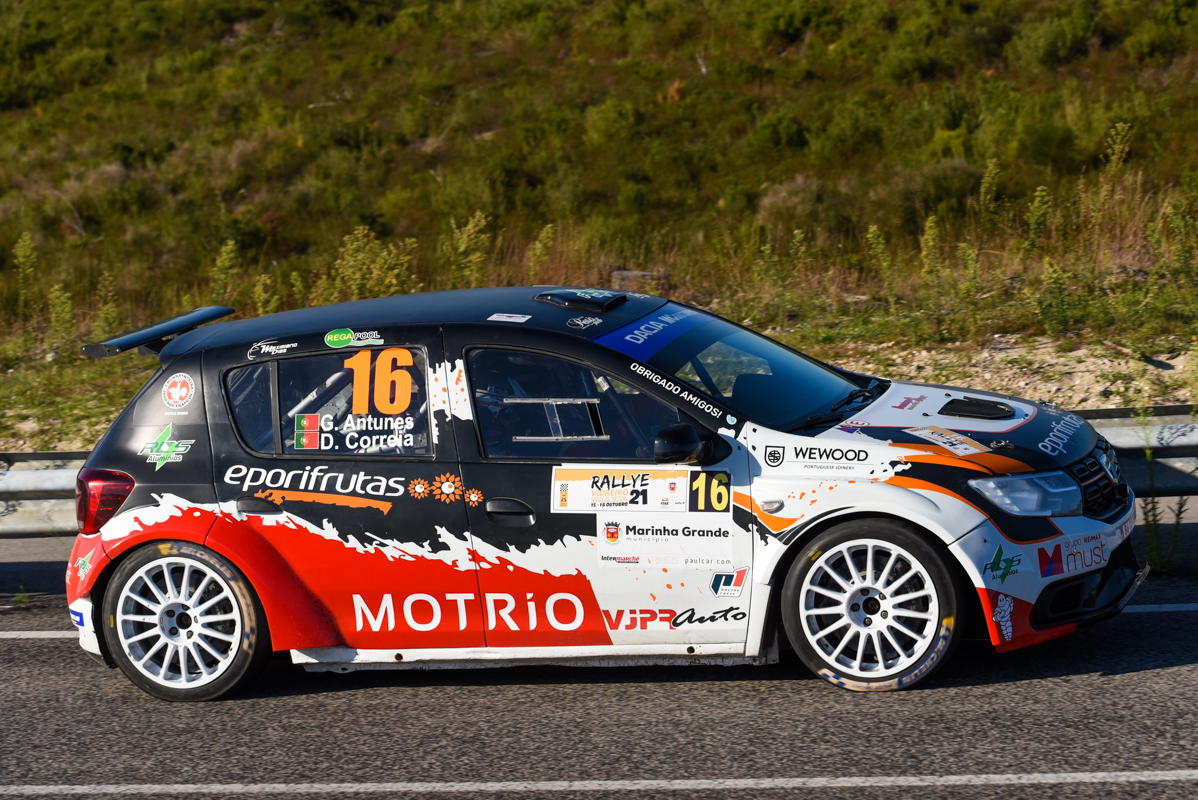 Gil Antunes com exibição consistente evolui Dacia no Rallye Vidreiro Centro de Portugal Marinha Grande 13