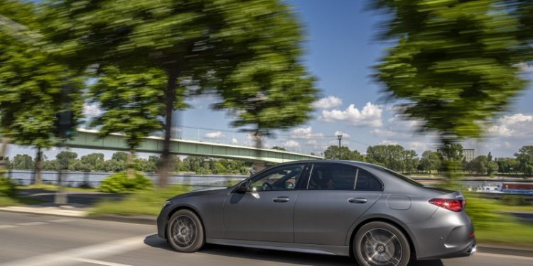 Novo Mercedes-Benz Classe C já pode ser encomendado em versão híbrida plug-in 14