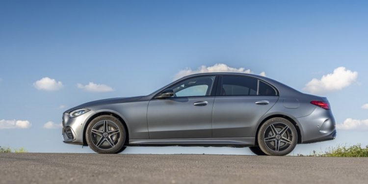 Novo Mercedes-Benz Classe C já pode ser encomendado em versão híbrida plug-in 17