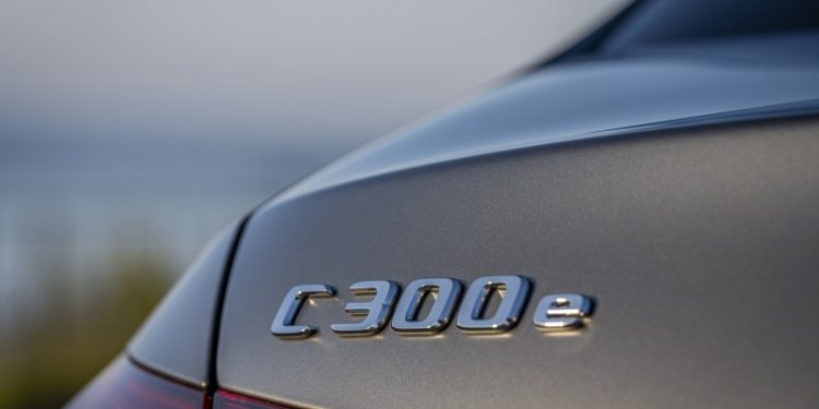 Novo Mercedes-Benz Classe C já pode ser encomendado em versão híbrida plug-in 18