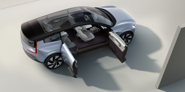 O sucessor do Volvo XC90 vai ter um design inspirado em SUV e em Carrinha. 23