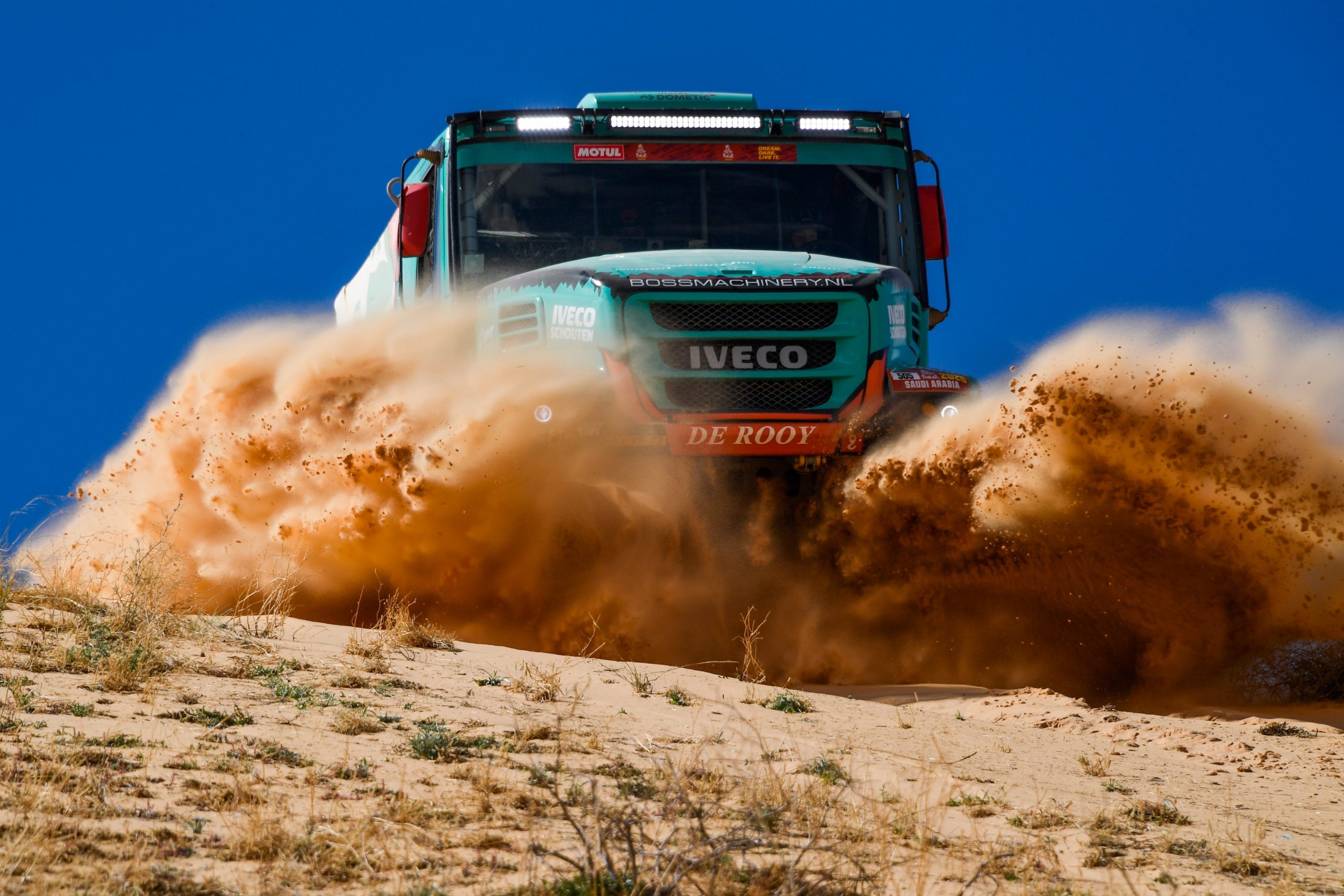 PETRONAS Team De Rooy IVECO a postos para o Rally Dakar 2022 13
