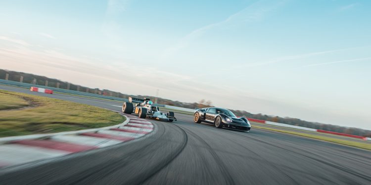 Jenson Button na fase final do desenvolvimento do Lotus Type 62-2! 21