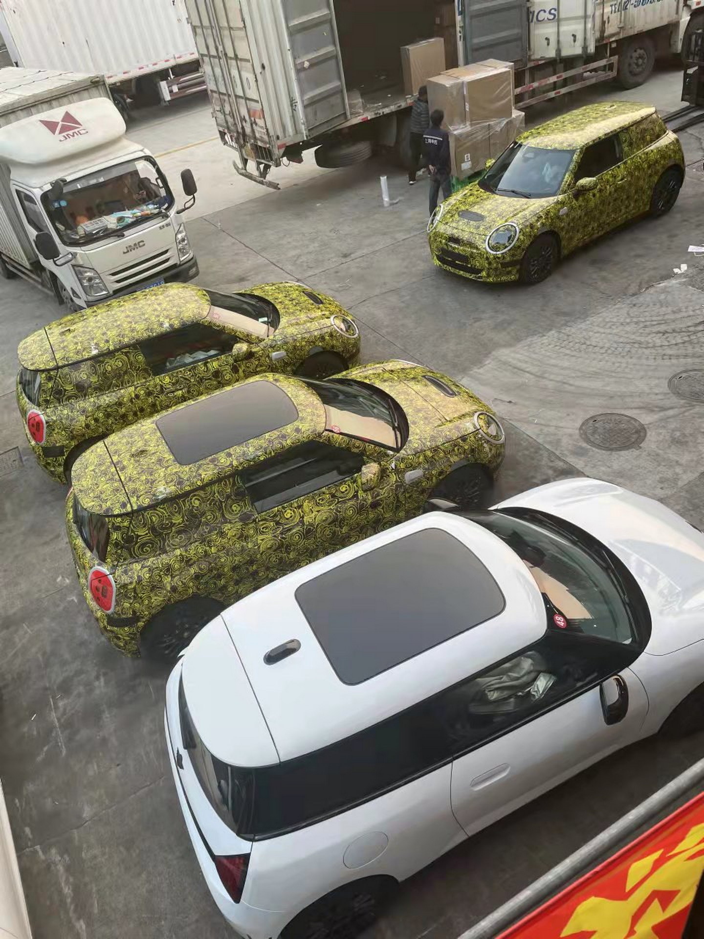 O Novo MINI vai sair em 2023, mas já surgiu em fotos sem camuflagem! 16