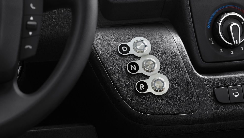 PEUGEOT e-Boxer abertas as encomendas para o modelo maior da gama de comerciais elétricos da PEUGEOT 22