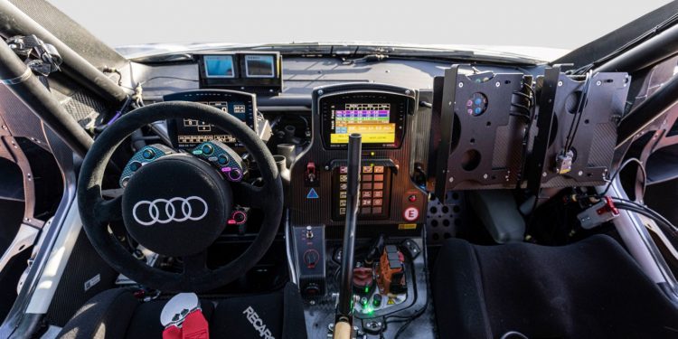Audi eletrifica o deserto com o RS Q e-tron (vídeos) 16