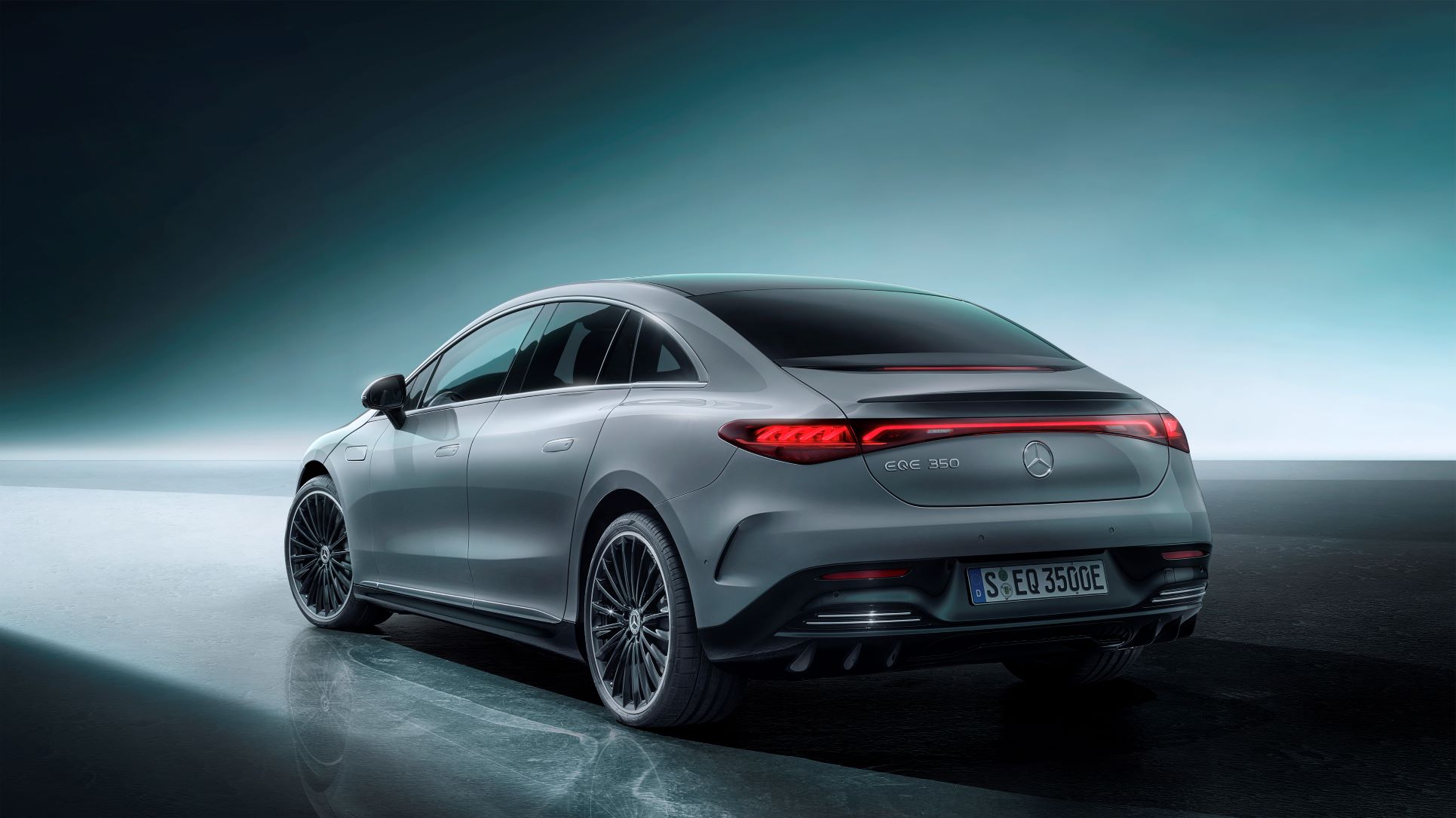 Mercedes-Benz líder no segmento premium e Nº1 de vendas em veículos eletrificados em Portugal 16