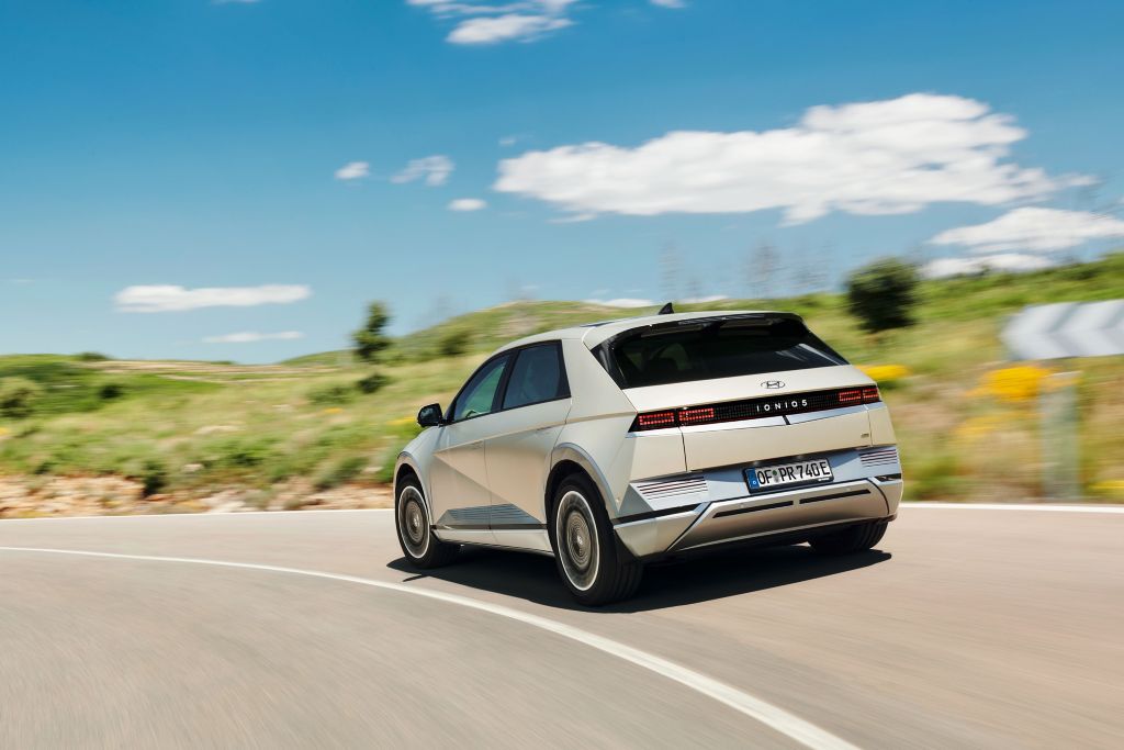 Hyundai IONIQ 5 entre os veículos mais rápidos a completar o teste do alce (vídeo) 14