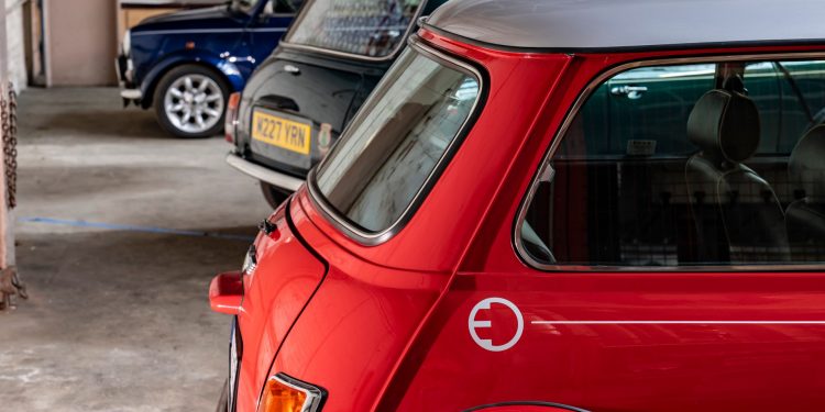 MINI inicia conversão de clássicos em elétricos! 26