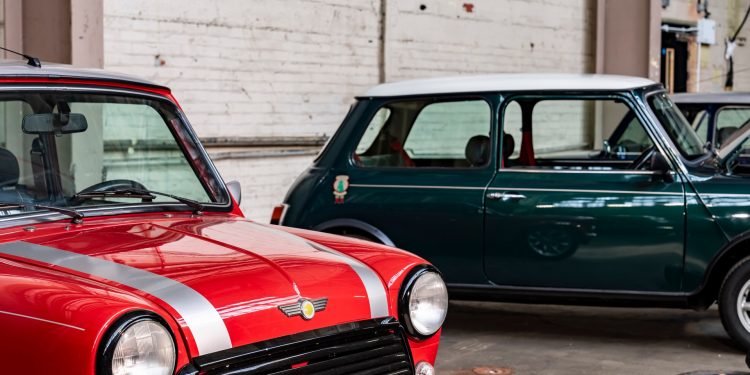 MINI inicia conversão de clássicos em elétricos! 23