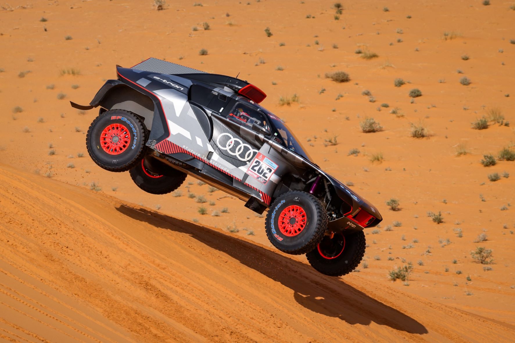 Audi RS Q e-tron no Rally Dakar: começo bem sucedido de uma nova era 15 Audi RS Q e-tron no Rally Dakar: começo bem sucedido de uma nova era 15