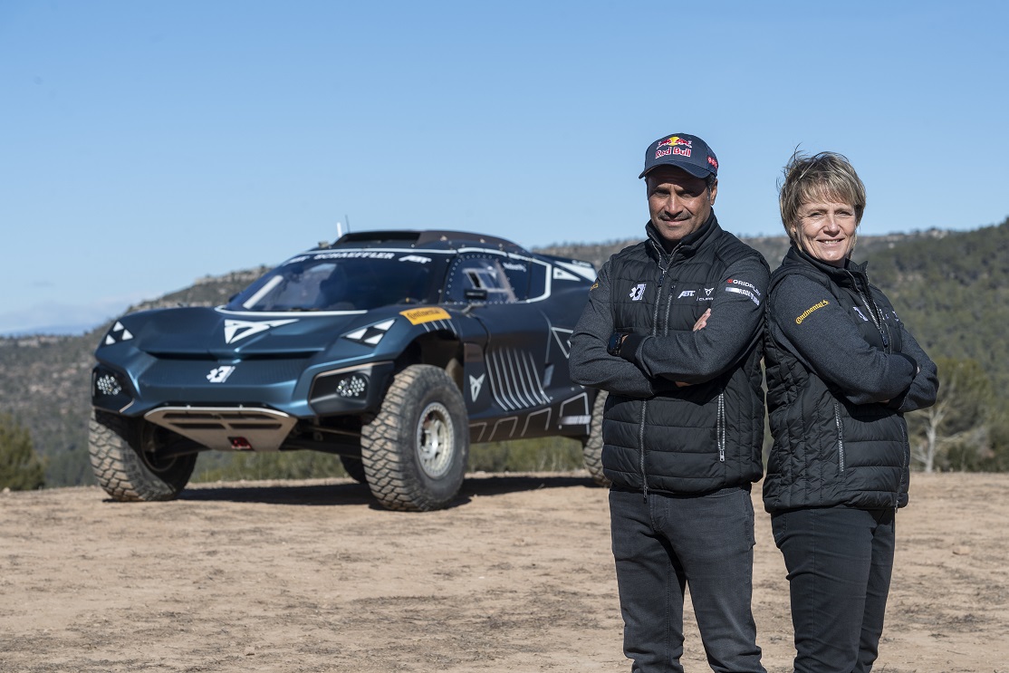 Jutta Kleinschmidt e Nasser Al-Attiyah confirmados como pilotos do ABT CUPRA XE 2022 para o Extreme E 13