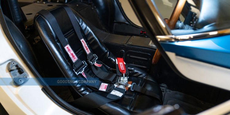 Sinergia de nações: Este Shelby Toyota 2000 GT juntou o "know-how" da Toyota e da Cobra e está para venda! (vídeo) 22