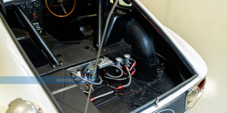 Sinergia de nações: Este Shelby Toyota 2000 GT juntou o "know-how" da Toyota e da Cobra e está para venda! (vídeo) 28