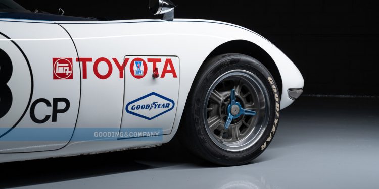Sinergia de nações: Este Shelby Toyota 2000 GT juntou o "know-how" da Toyota e da Cobra e está para venda! (vídeo) 19
