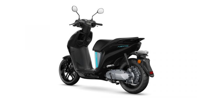 Nova scooter elétrica NEO’s Yamaha 28