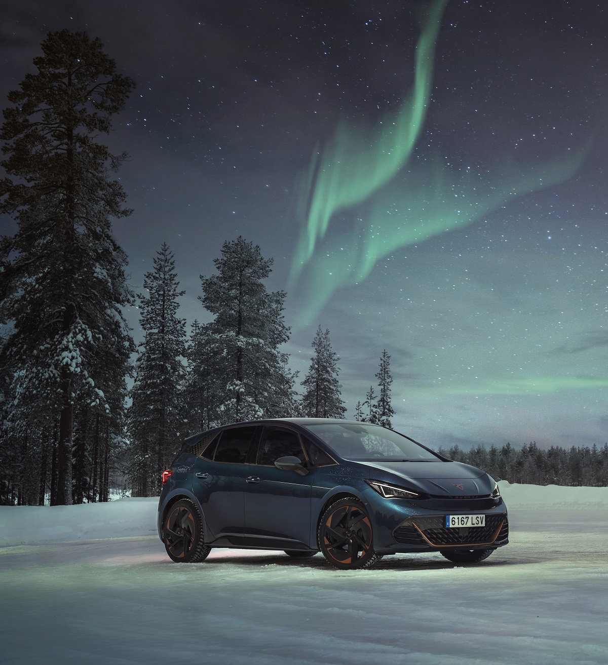 CUPRA Born viaja pelas paisagens geladas da Lapónia 14