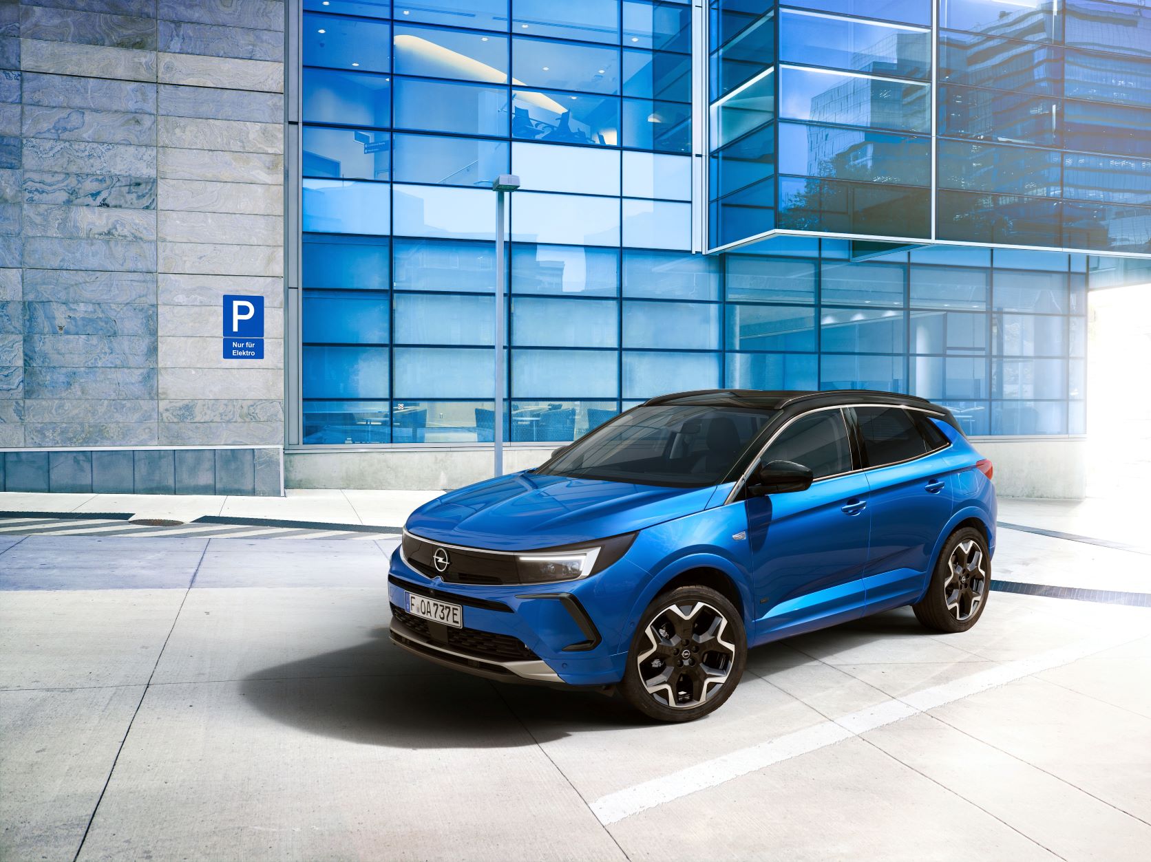 Novo Opel Grandland já disponível com ofertas especiais de lançamento para clientes particulares e profissionais 13