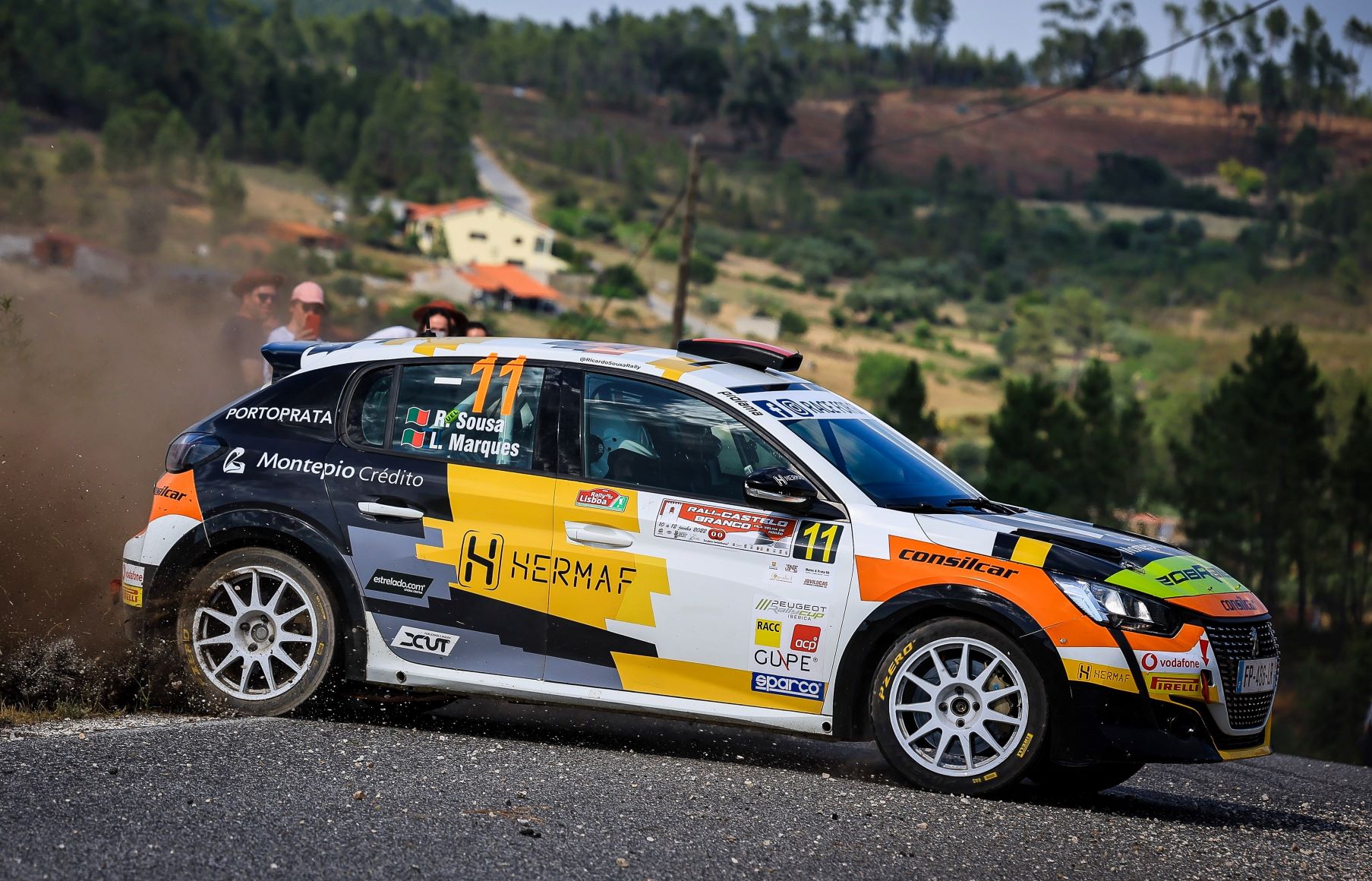 VITÓRIA de Ricardo Sousa e do Peugeot 208 Rally4, no Rali de Castelo Branco 16